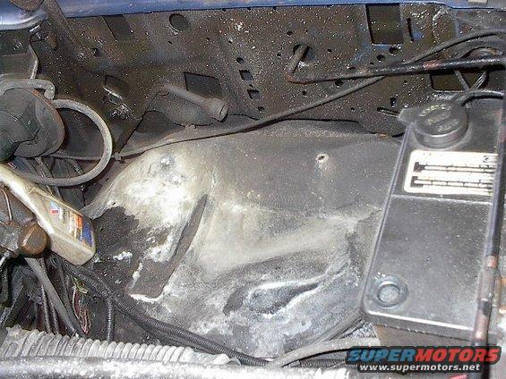 picture-056.jpg Makes for a whole lotta room on the earliest fuel injected Broncos