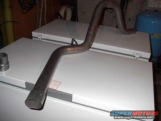 picture-019.jpg Dynomax 2 1/2" mandrel bent tailpipe.  No like Cherokee looking end at all, gotta go !