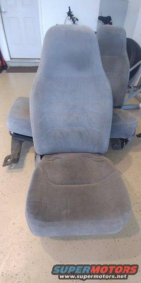 20181015 - A seat of a set of 40/20/40 seats from a junkyard F250 bought for $90.