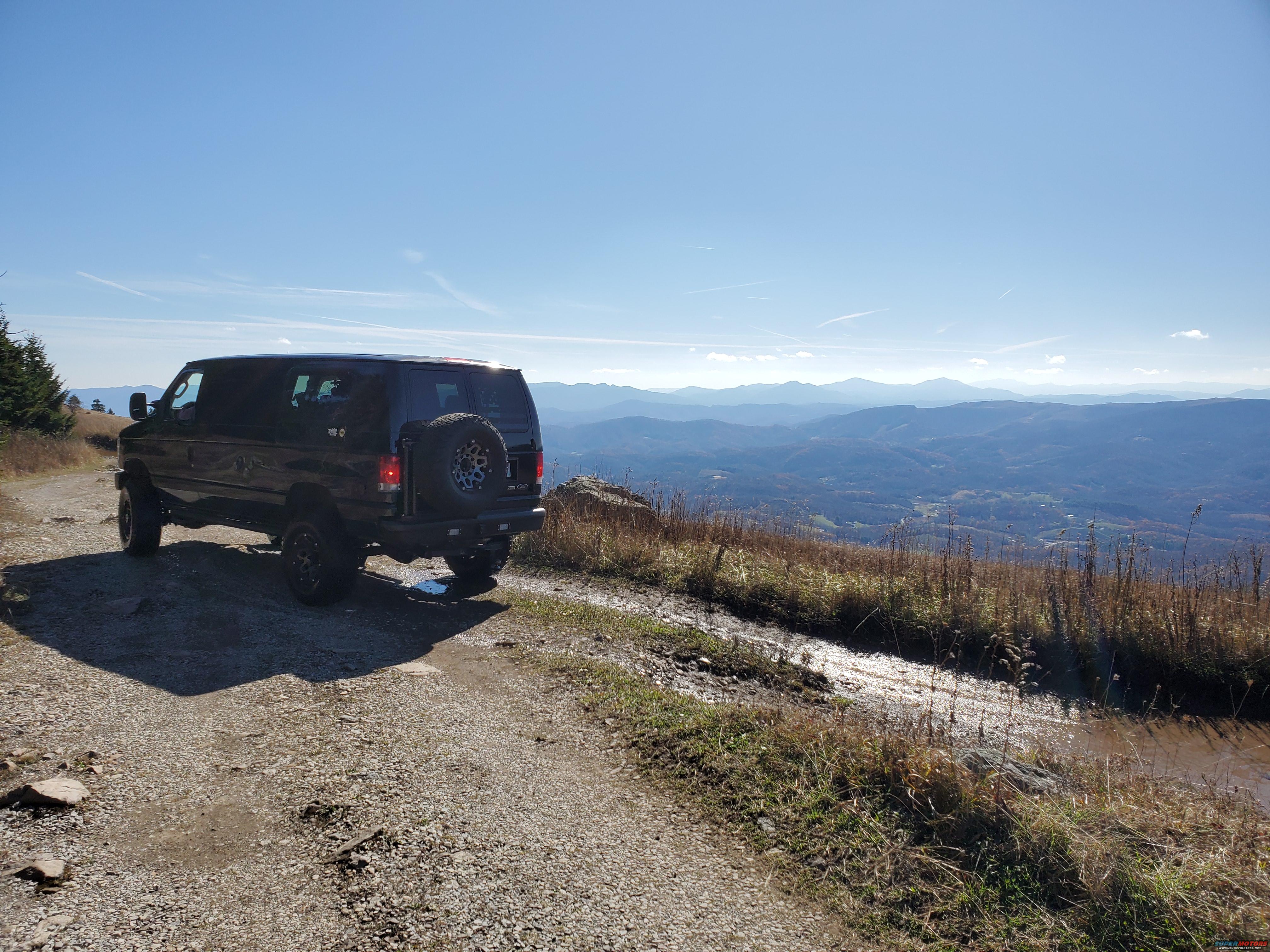 2010 Ford E250 photo