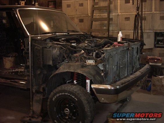 3.jpg Front end apart, ready for new fenders