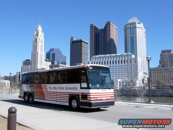 s3500015.jpg C'bus and a bus