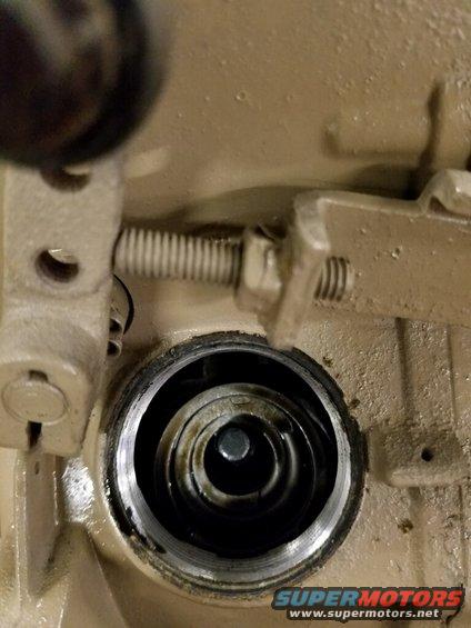 123_11.jpg 20191114 - Installed the second one, turned over gently to make sure movement is good. Slight catch in the motion. Back it off, look at the spring and the spindle is bent now.