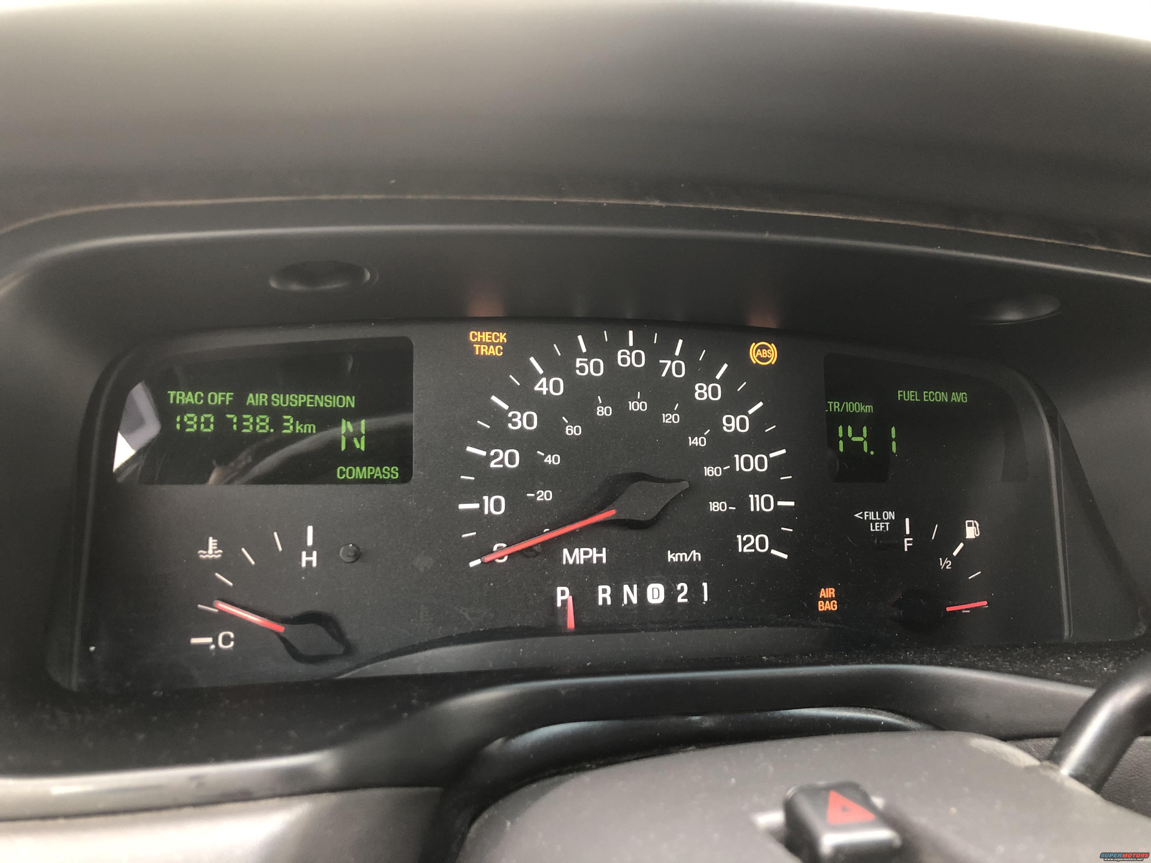 1999 Lincoln Town Car photo