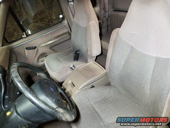 20191230_212942.jpg The seat upholstery is also in surprsingly-good condition - it almost doesn't even need to be washed, but I'm still going to strip the interior & wash EVERYTHING.
IF THE IMAGE IS TOO SMALL, click it.