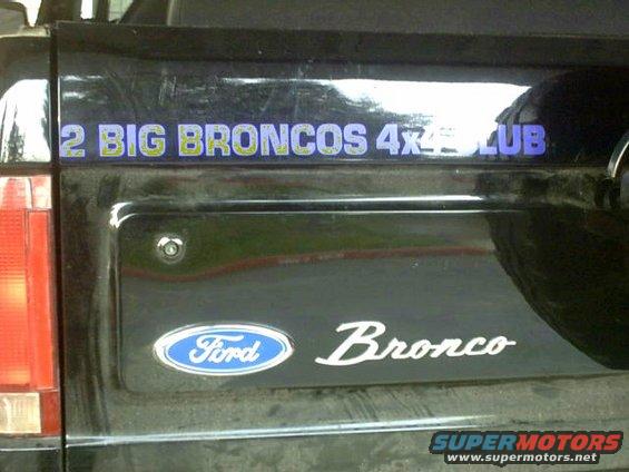 apr04784.jpg Classic Bronco emblem installed

(The only chrome on the Bronco)
