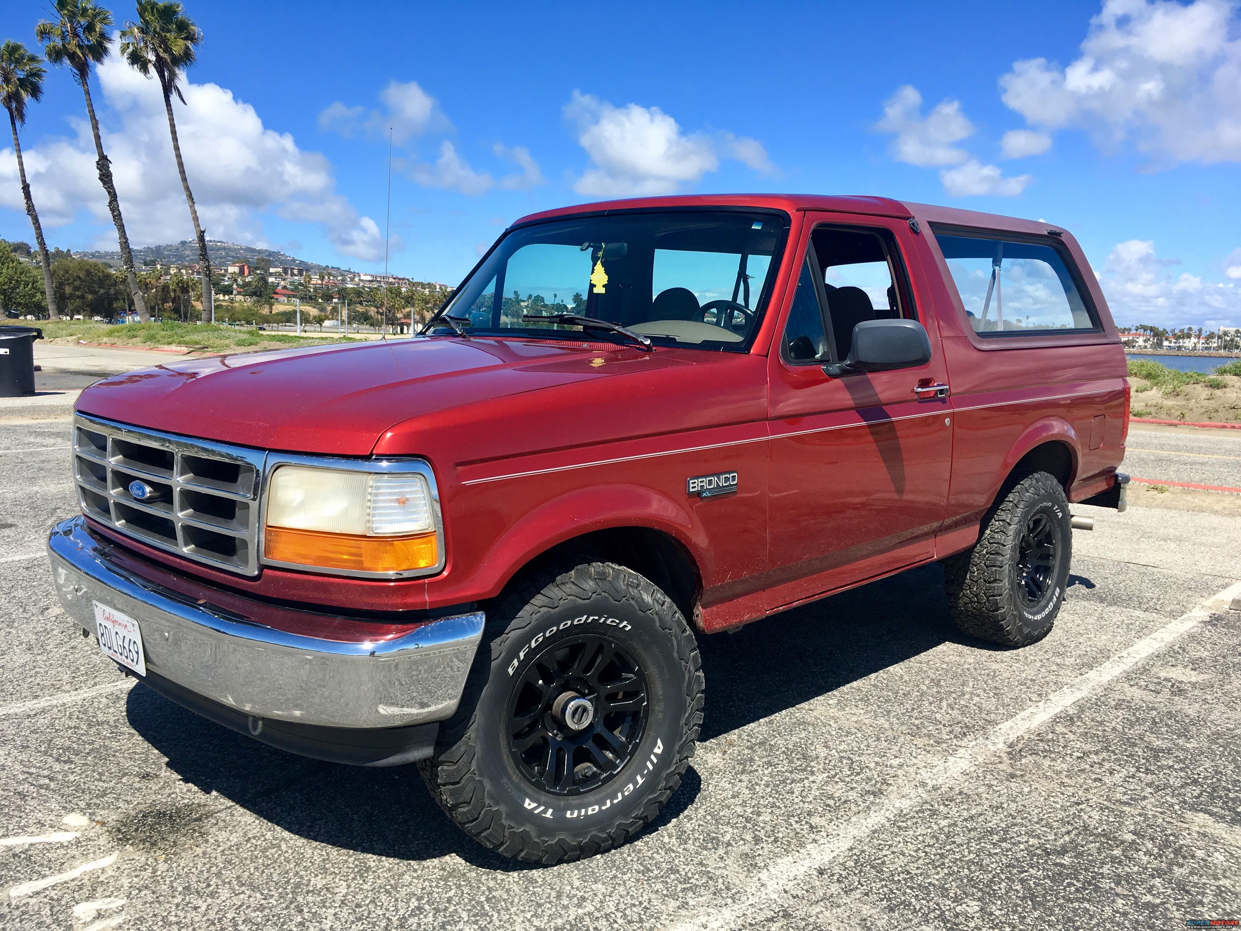 1996 Ford Bronco photo
