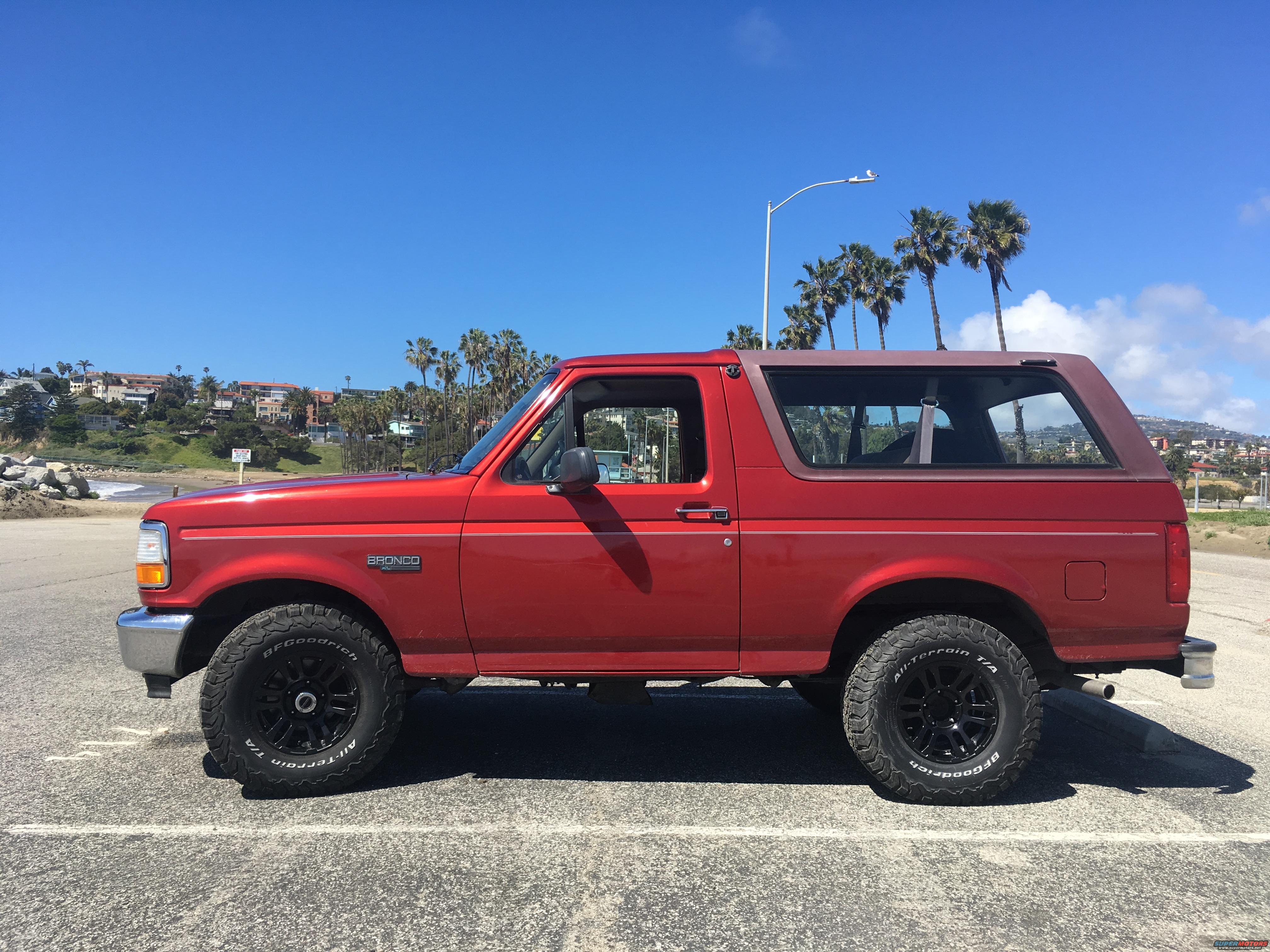 1996 Ford Bronco photo