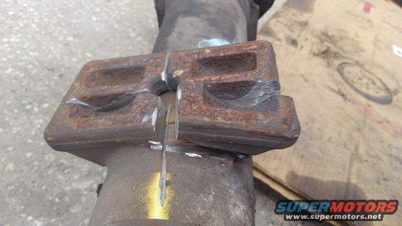6.jpg if you have sectioned it off completly and weakened the weld enoguh, it should start to break the weld without too much effort. may need to cut deeper if you struggle