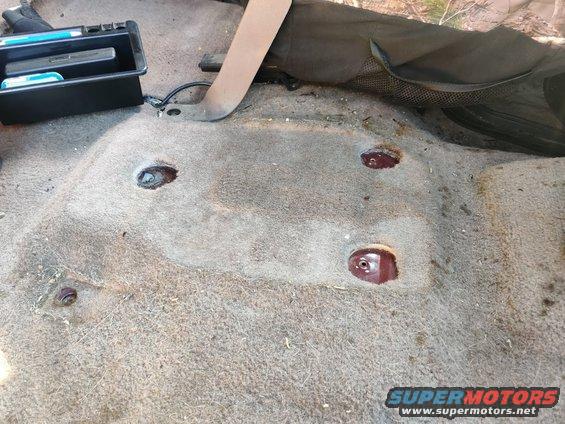 img_20200715_183123.jpg 20200715 - Center console comes out with three 10mm bolts. It also came out pretty easily.