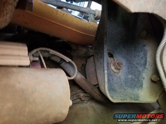 02mtr.jpg Right engine mount broken (as usual)

R&R engine or transmission mount (each) $50 [url=https://www.supermotors.net/registry/media/518663][img]https://www.supermotors.net/getfile/518663/thumbnail/enginemounts.jpg[/img][/url]
Polyurethane engine & transmission mounts $60ea [url=https://www.supermotors.net/registry/media/1157412][img]https://www.supermotors.net/getfile/1157412/thumbnail/polymounts.jpg[/img][/url]