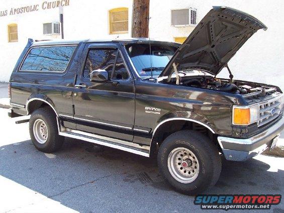 000_0101.jpg Bronco with her hood up after rebuild