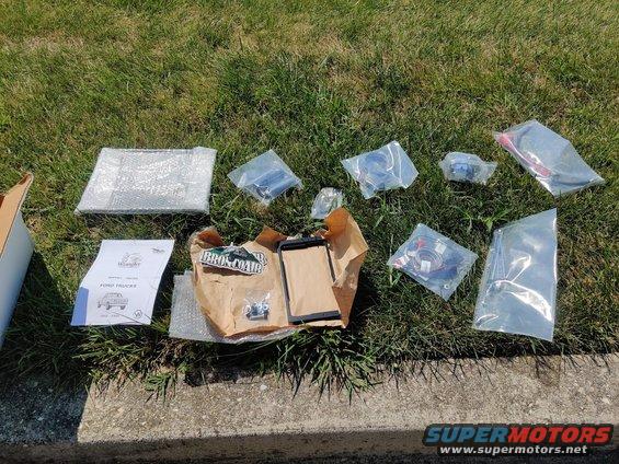20200805 - All of the parts in the Bronco Air Dual Battery Kit for a 96