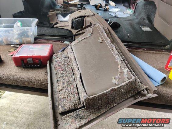 img_20200822_140140.jpg 20200822 - Padding removed from behind the pocket on the side panel.