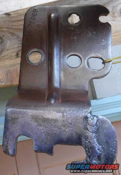 M5OD t-case linkage plate's weak point reinforced, rust treatment done for painting.