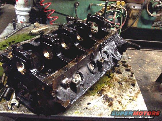 000_0034.jpg Block full of 162,000 miles of gunk and grime