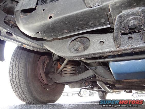 dsc06828.jpg Original suspension, passenger side (FL)