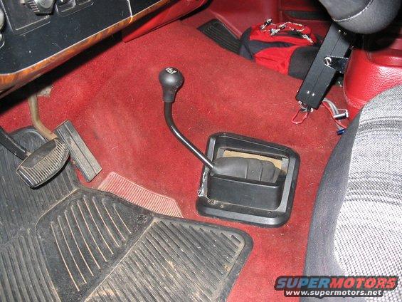 you can just see the toggle switches just beyond the seat cushion next to the CB.
truck looks stock!!