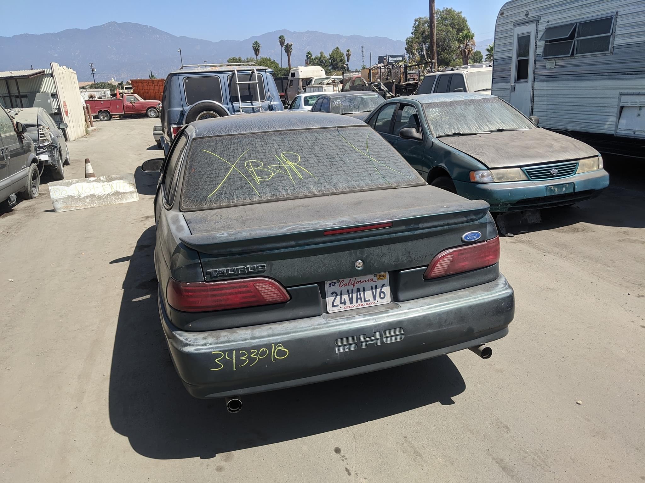 1993 Ford Taurus photo
