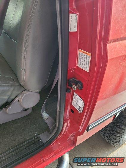 taglhdoor.jpg Labels in driver's door jamb

[url=https://www.supermotors.net/registry/media/858380][img]https://www.supermotors.net/getfile/858380/thumbnail/veci.jpg[/img][/url]