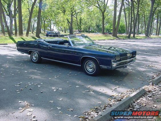 headlands21-004.jpg Taken Sept. 6, 2021: Labor Day about 4:30 PM in the parking lot of the Headlands Beach State Park