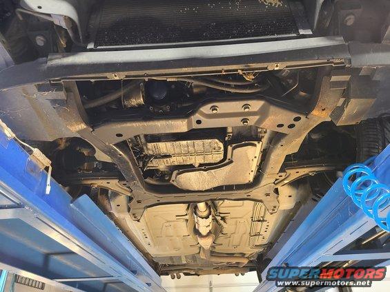 Front subframe (front view), minor oil leak

This video is long, but worth watching at least until the intake is back in.
https://www.youtube.com/watch?v=tihalo8hgt8&ab_channel=vehcor