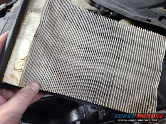 The air filter is dirty, and a new one is on the way.

Air filter PN ACDelco GM A1279C $11 https://www.ebay.com/itm/184254732050 (BOUGHT $12 total)

[url=https://www.supermotors.net/registry/media/1167929][img]https://www.supermotors.net/getfile/1167929/thumbnail/20211126_172931.jpg[/img][/url]
