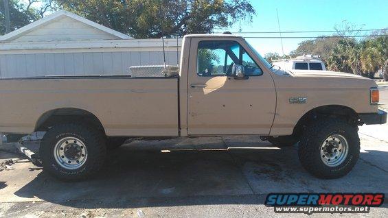 kimg0161.jpg new front and rear leafs on 33 inch tires. might have to consider 35 inch tires next time