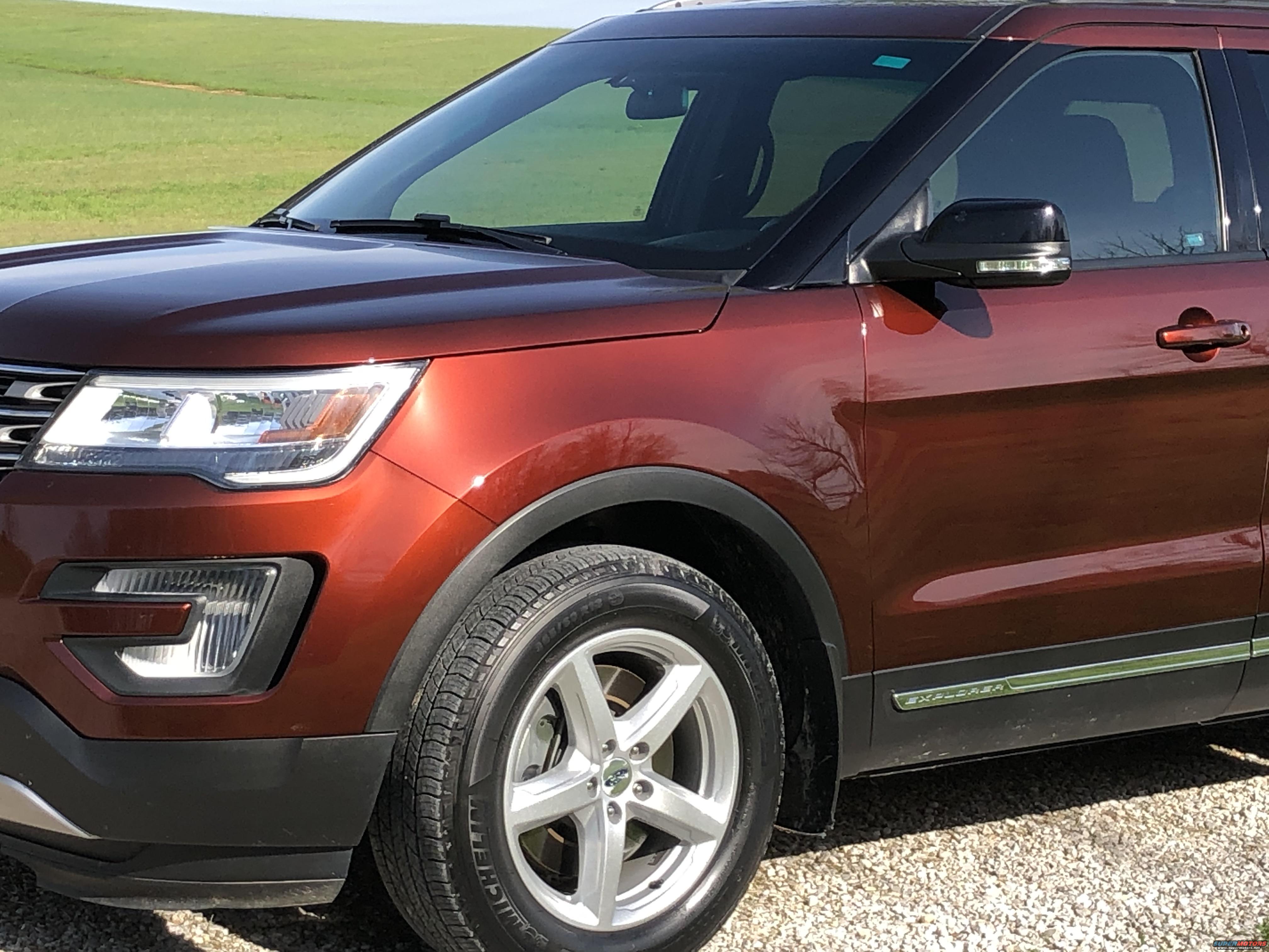 2016 Ford Explorer photo