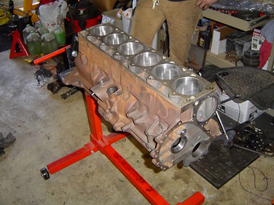 engine-reassembly-002.jpg Nice clean bores