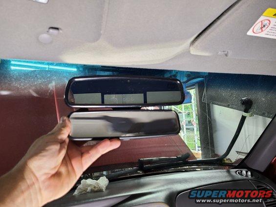 20200908_111349.jpg The common RV mirror was swapped to an autodimming compass version.