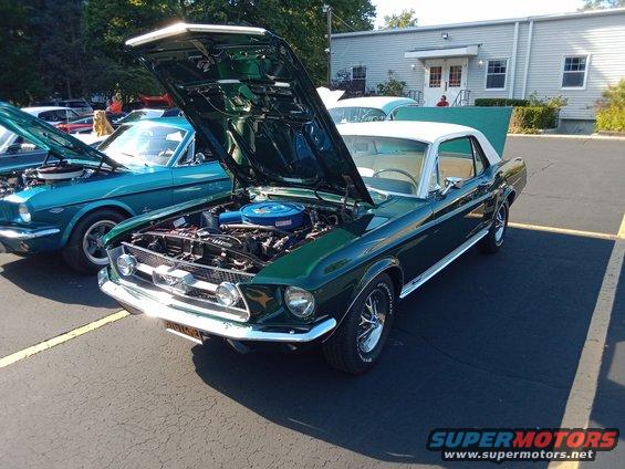 Although this is a '67 Mustang, it sports the very color scheme Pat has always coveted on a '65 Mustang, which she first saw in a commercial on Bonanza!