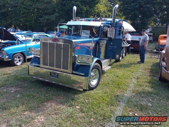 img_20220903_102648058.jpg This was a 5/8ths scale Peterbilt special custom