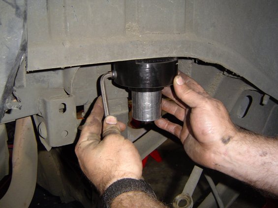 2-inch-bb-lift-034.jpg Turned out neat!! Todds Idea BTW...