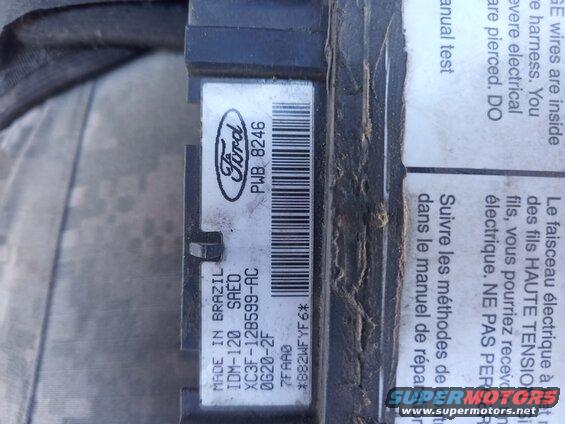 Ford electronic control module with PWB 8246 and part number XC3F-12B599-AC, made in Brazil