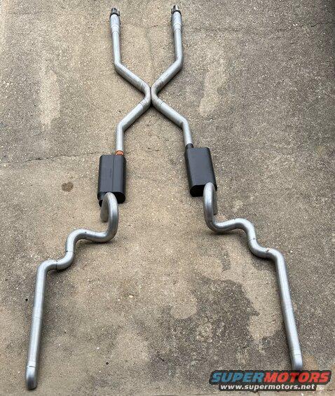 system-layout.jpg Laying out the new 3-inch system. Resonators, x pipe, Flowmasters, tail pipes