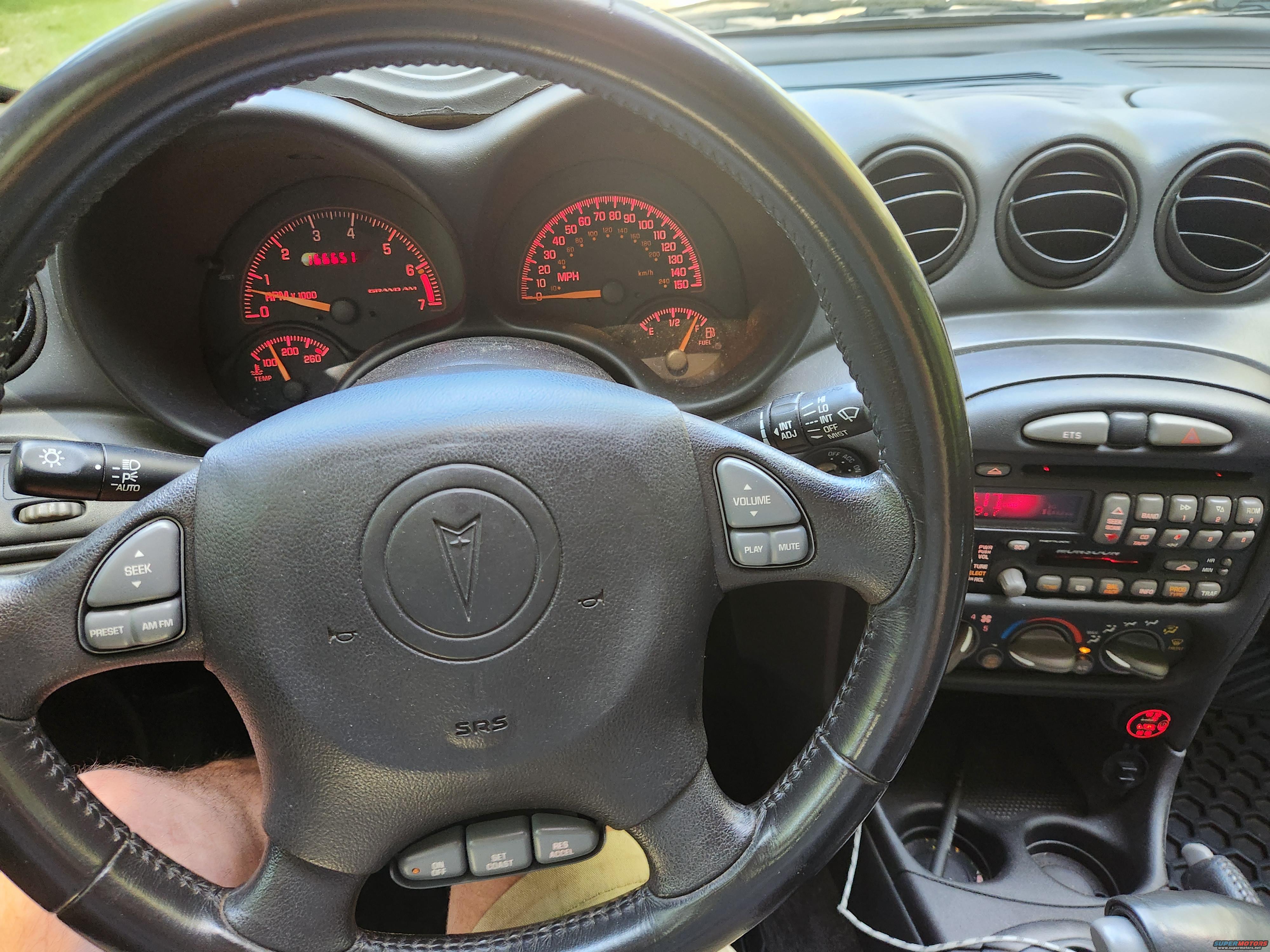 2003 Pontiac Grand Am photo