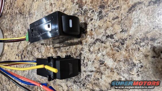 20241206_172536.jpg Switches top view