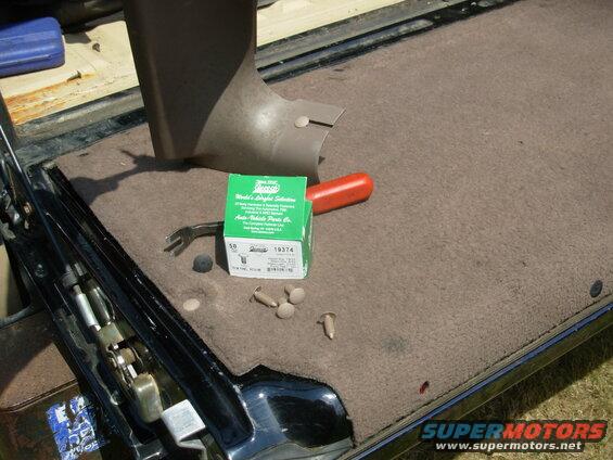 carpetpin.jpg Pushpins (14 required)
IF THE IMAGE IS TOO SMALL, click it.

Tailgate carpet uses the same pushpins as camper trim.