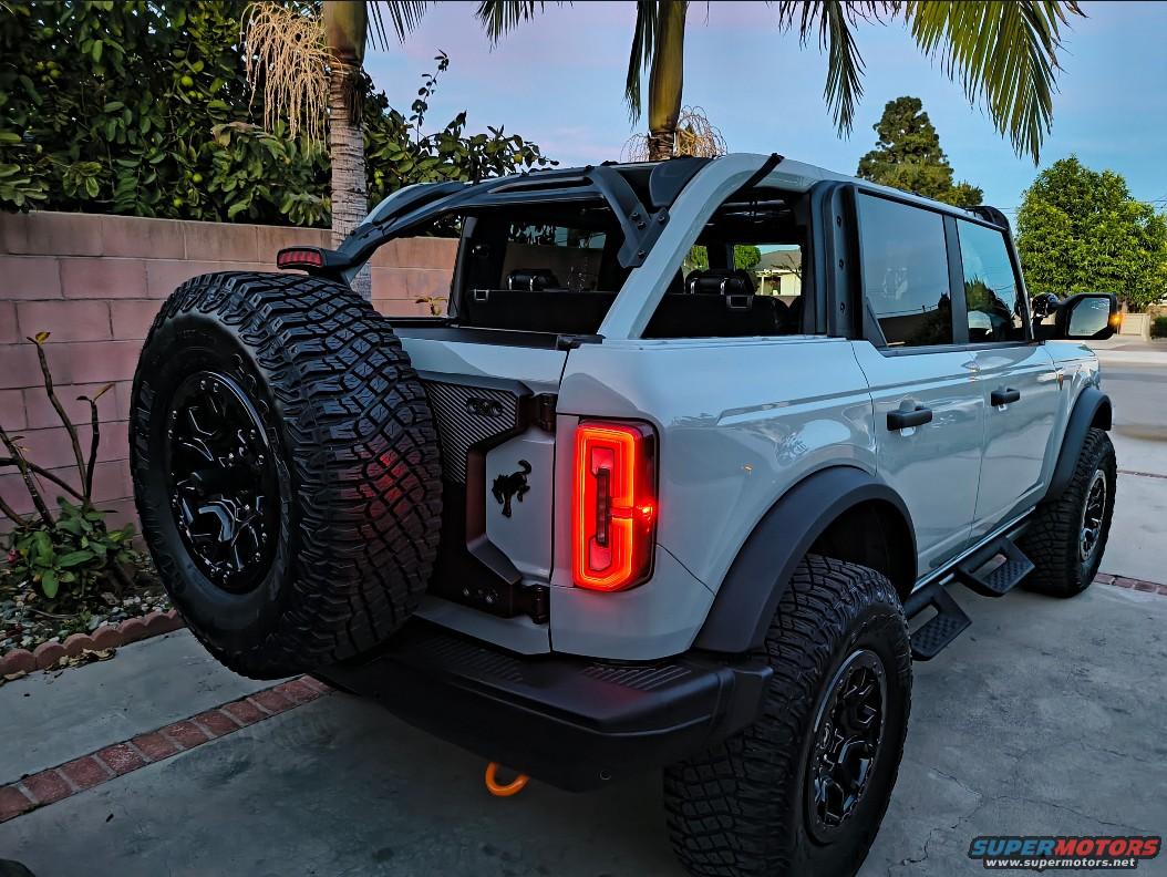 2023 Ford Bronco photo