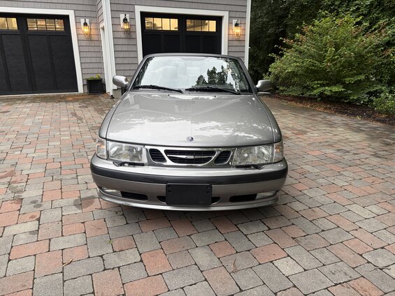 2001 Ford Crown Victoria photo