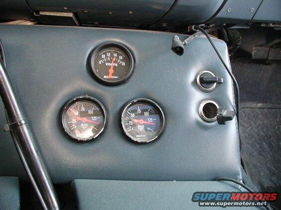 Autometer Z-Series, short sweep, #2645.