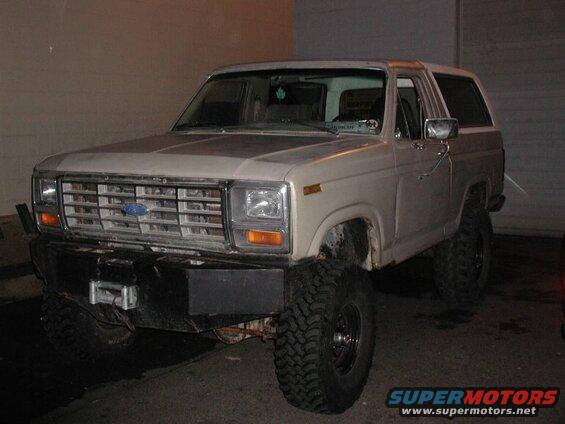 I got the 5 lug knuckles, brakes and 35's onto Doug's D44, and he got the 5.13's and ARB installed in the 14 bolt.