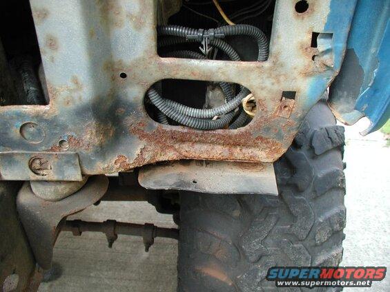 Close up of the left side if the rad support.