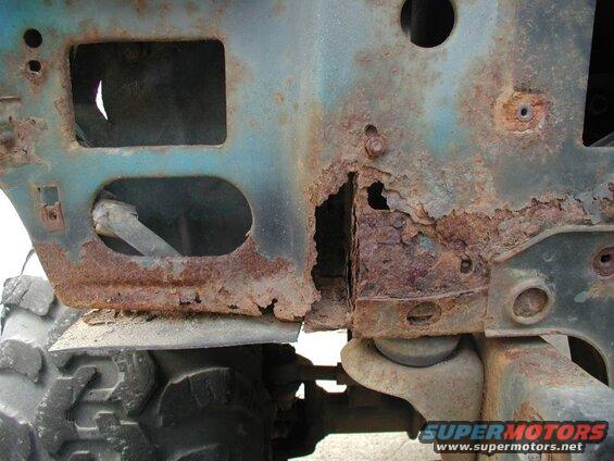 Close up of the right side of the rad support.