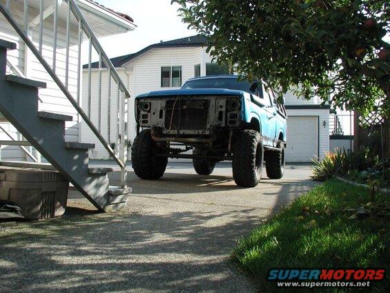 The new radiator support installed (hand tight) on the Bronco.