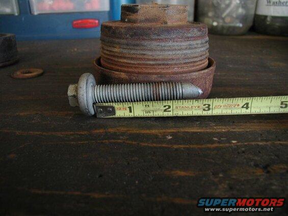 These two bolts have 2 1/4" of thread and are 2 3/4" long.