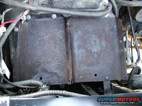 Both battery trays installed.