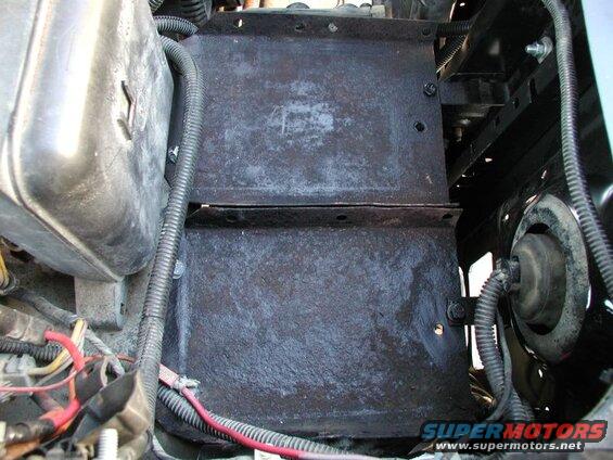 Both battery trays installed.