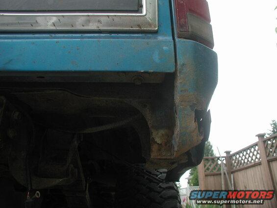 Close up of the right rear fender.